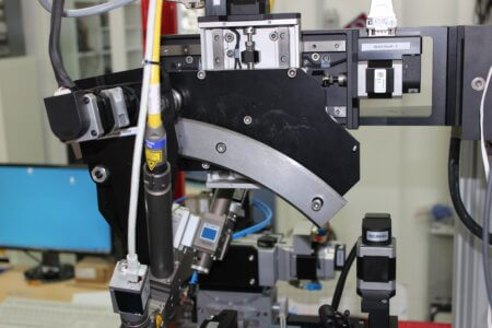 HepcoMotion - 采用hepco导向系统的焊接机器人制造商Nanosytec