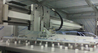 HepcoMotion - LCD面板自动抓取应用