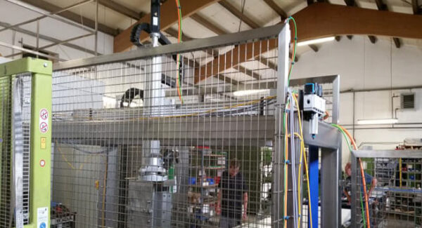 HepcoMotion - 食品加工行业的XZ切割系统