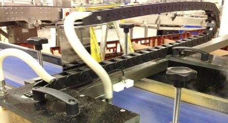 HepcoMotion - 输送机的蒸汽清洗