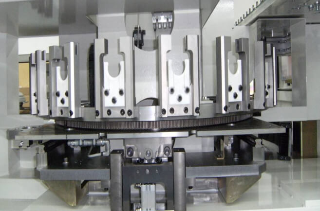 HepcoMotion - 高速刀具更换