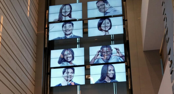 HepcoMotion - 三星创新中心的可移动屏幕