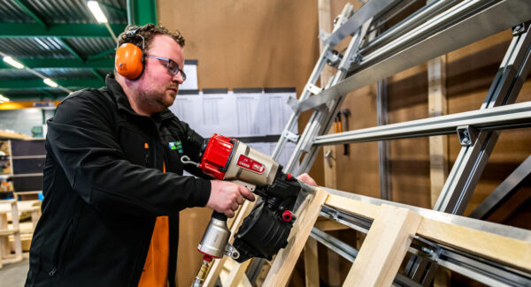 HepcoMotion - 托盘机生产速度提高8分钟