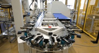 HepcoMotion - 汽车组件检测 | Beckhoff XTS 的 GFX 导轨系统